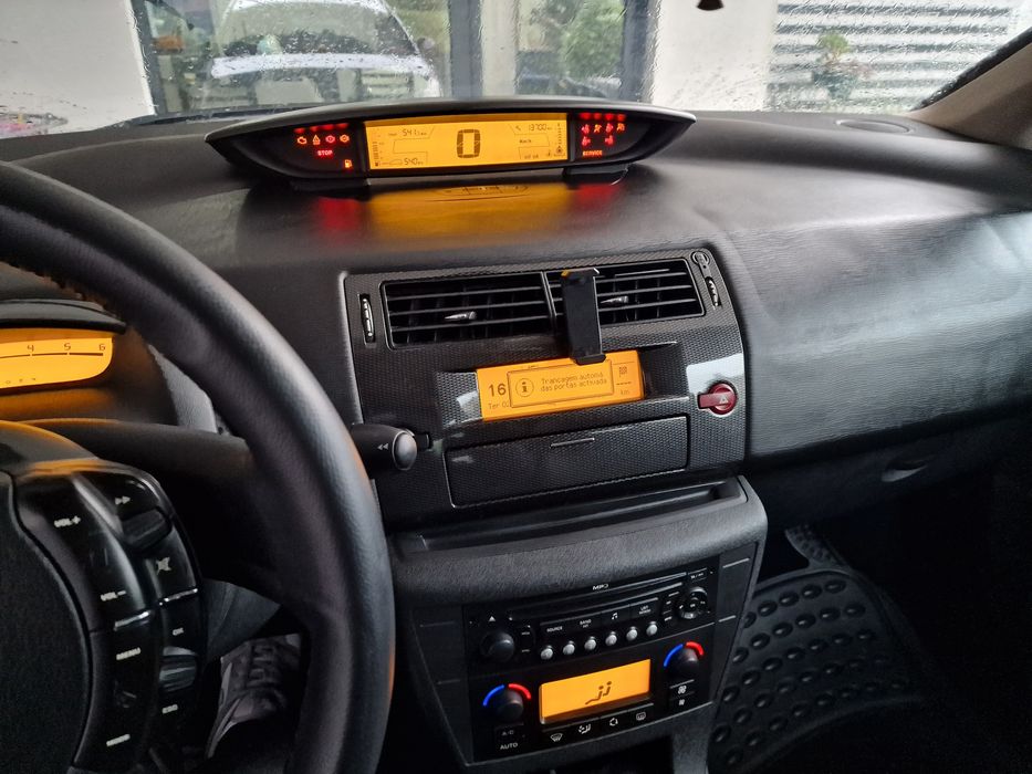 Citroën C4 1.6 HDi VTR – Económico, Fiável e Bem Equipado