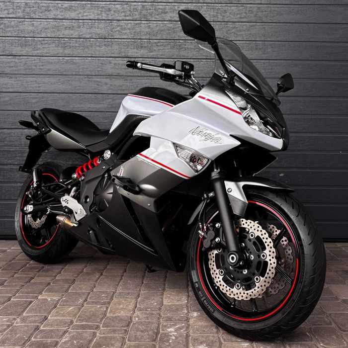 Продам мотоцикл Kawasaki Ninja 400R Art. 8352