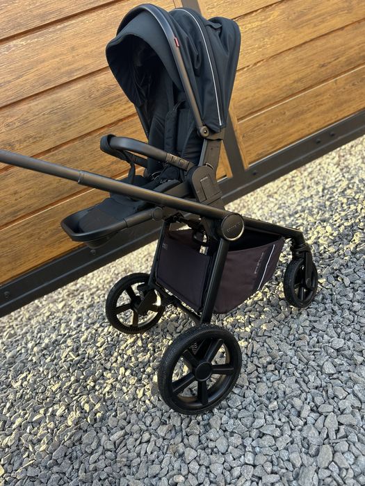 Продам коляску 3в1