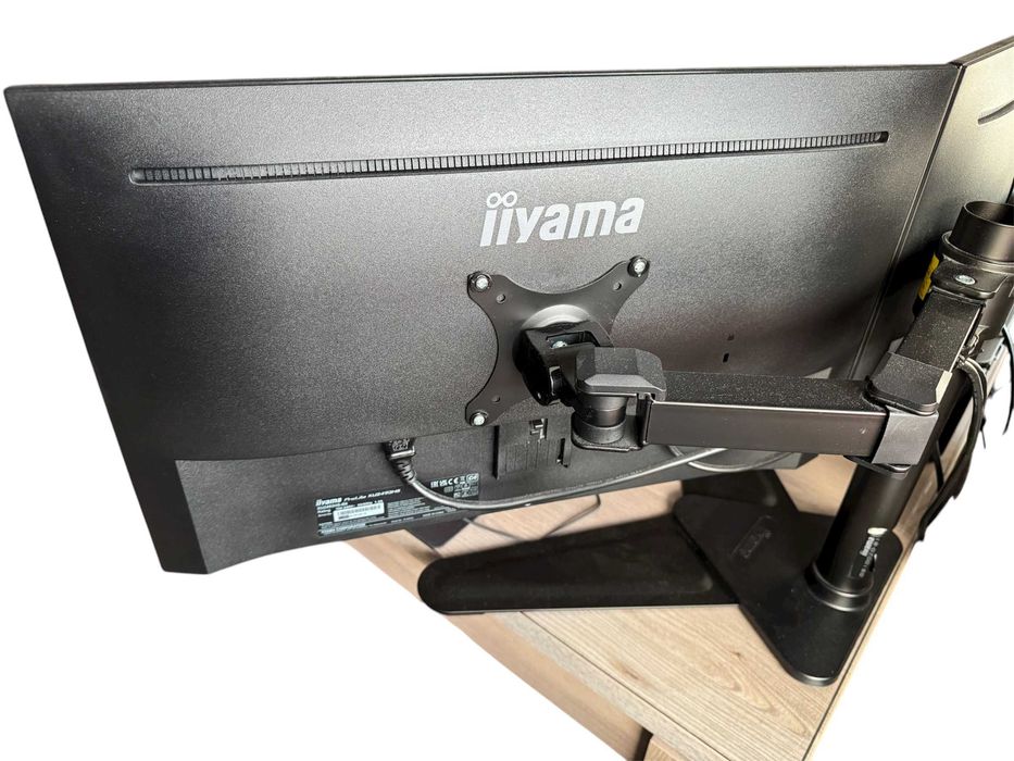 IIYAMA 2 monitory