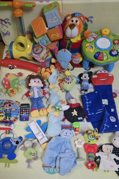 Tanio zestaw ze stoliczkiem dla maluszka