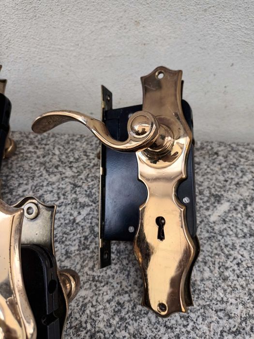 Puxadores antigos latão