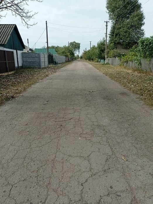 Будинок в 100км від Київа. Село Чемер.