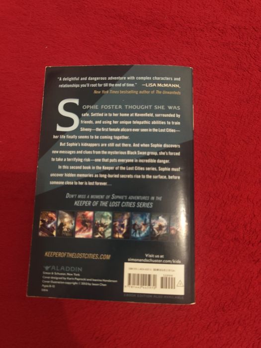 Livro "Keeper ir the Lost cities exile"(Inglês)