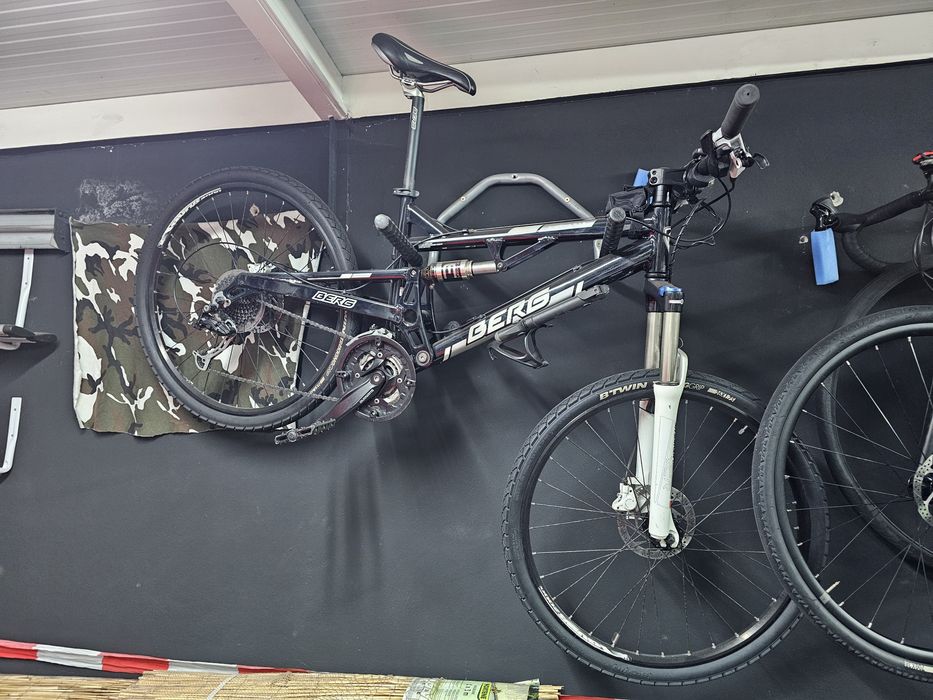 Bicicleta Berg TrailRock 5.1R suspensão total
