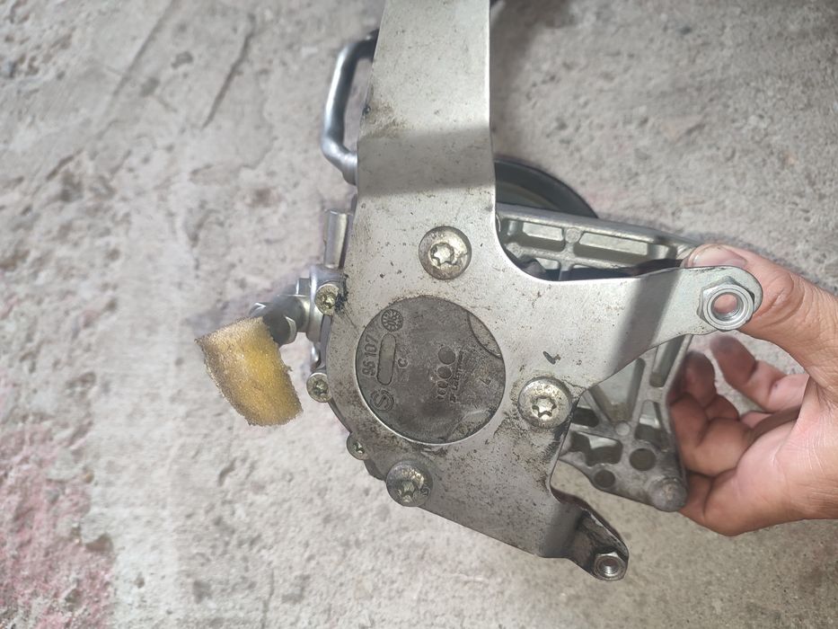 Pompą wspomagania BMW E90 E91 335d m57 e60 286km