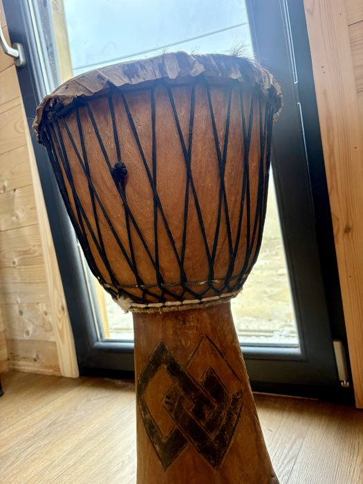 Djambé de madeira