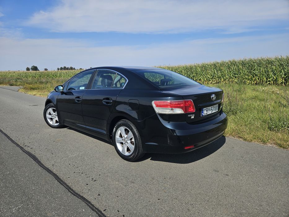 Toyota Avensis Salon Polska Benzyna Super Stan Okazja