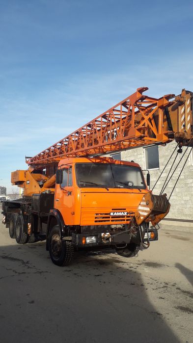 Послуги спецтехніки в місті Камянець-Подільський.