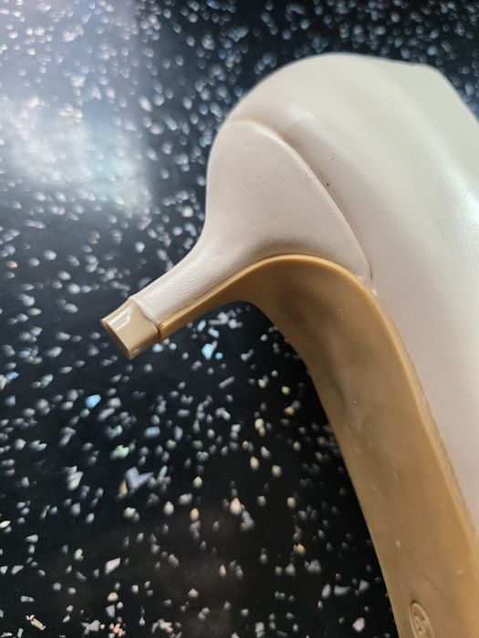 Buty na małym obcasie