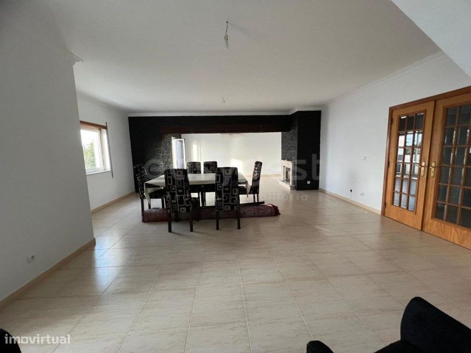 Apartamento Duplex t3+1 em Alcochete com vista rio e na 1a linha