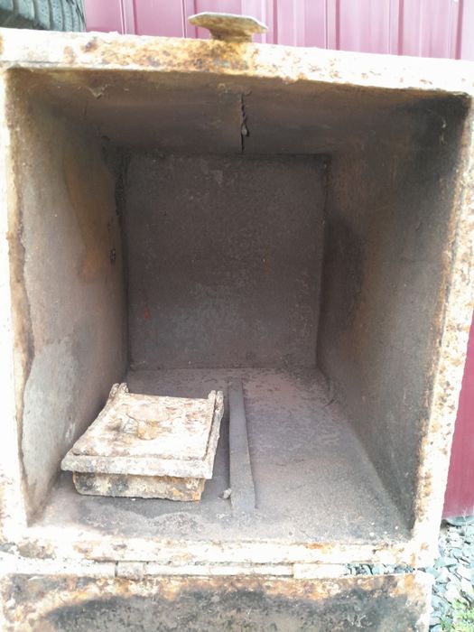 Продам духовку в хорошем состоянии недорого производство України