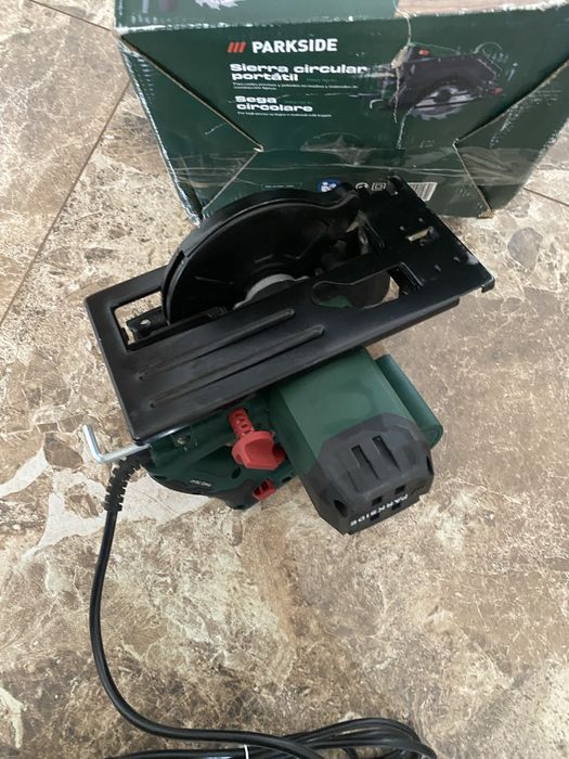 Ручна дискова пилка ( паркетка ) PARKSIDE®, 750 Вт, PHKS 750 A1