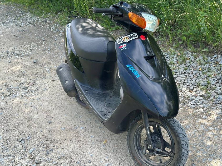 Suzuki lets 3 скутер