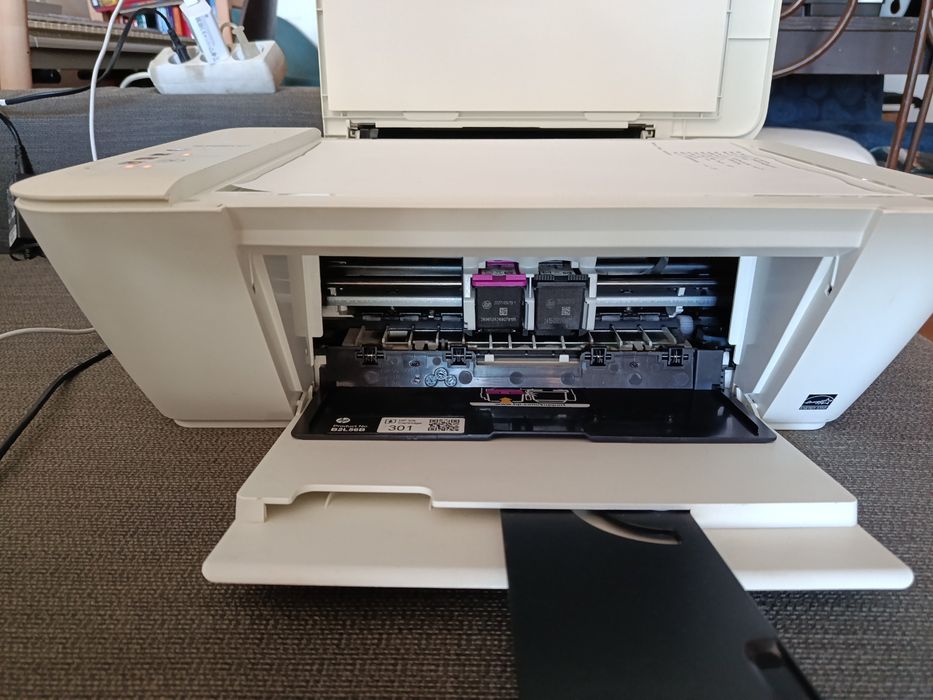 Impressora HP Deskjet 1510 Multifunções – 100% Funcional (Com Tinteiros)Preço: 25
