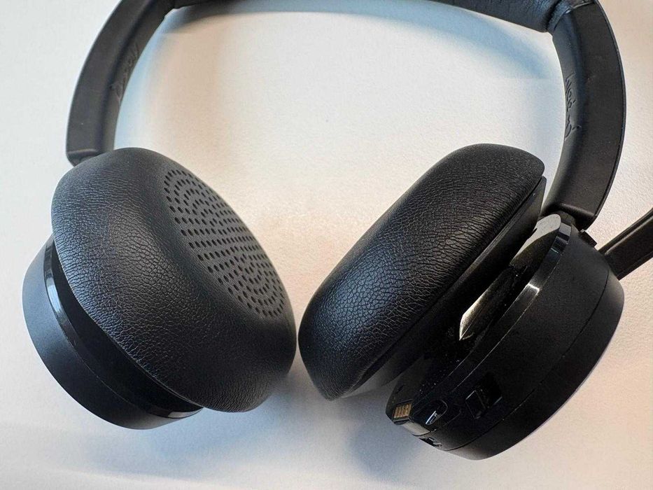 Earphones Poly Voyager Focus 2 UC