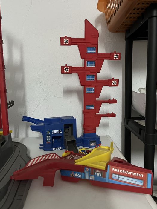 Majorette mega pista, hospital, policia e bombeiros