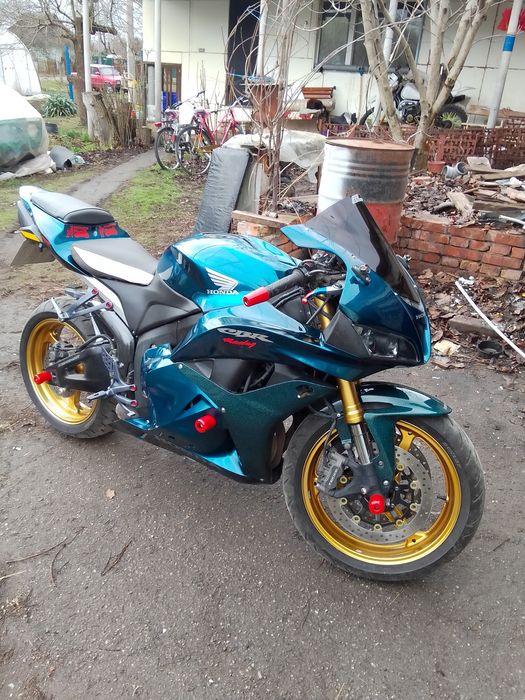 Продам хонда сбр600рр 2009года