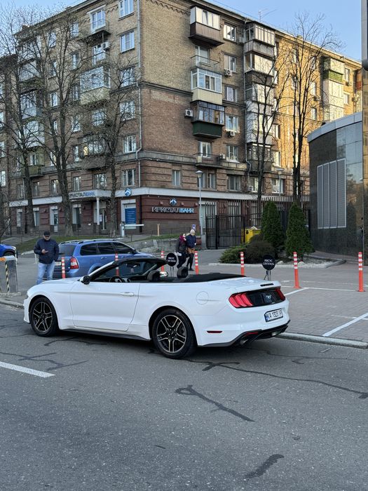 Ford Mustang 2020 VIN 1FATP8UH5L5136581 фото оголошення 2 з 17