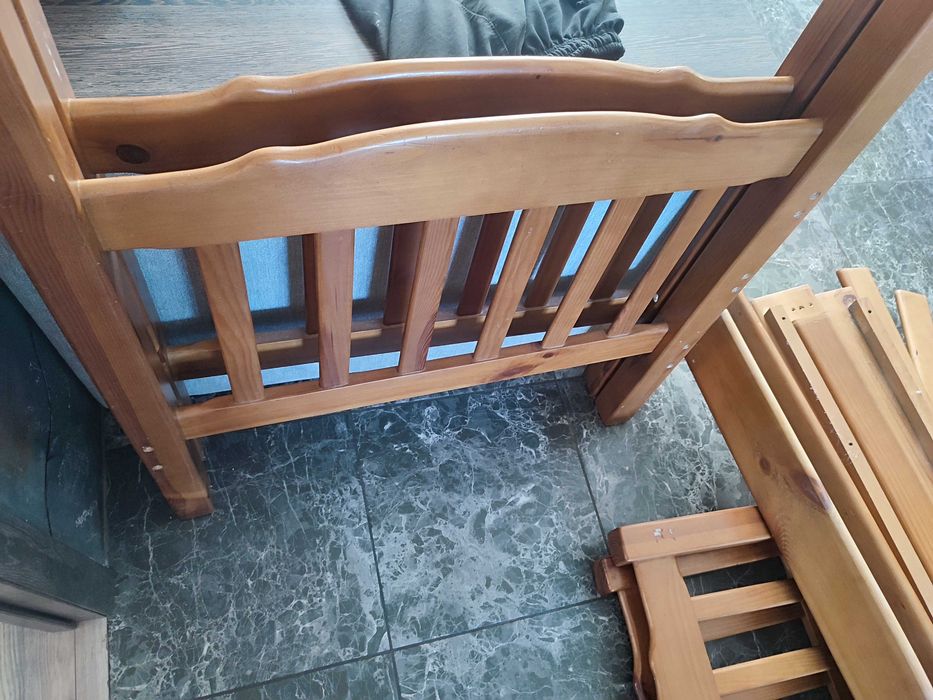 Продам двоярусне ліжко