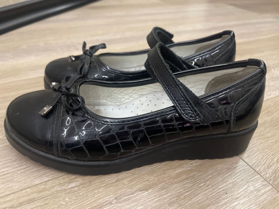 Туфлі дівчачі туфельки