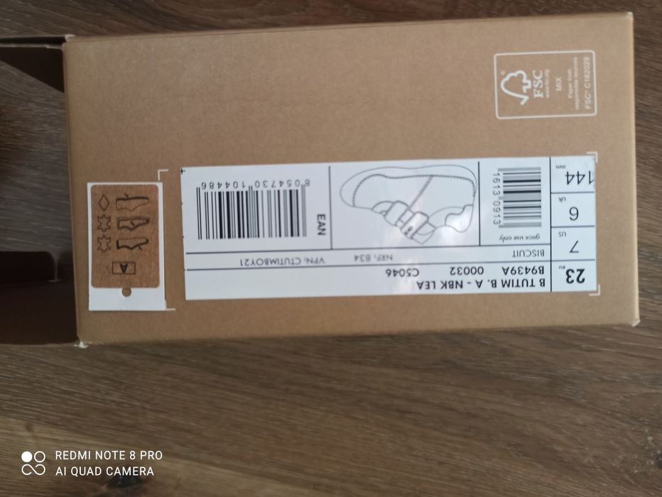 Buciki dziecięce Geox r. 23