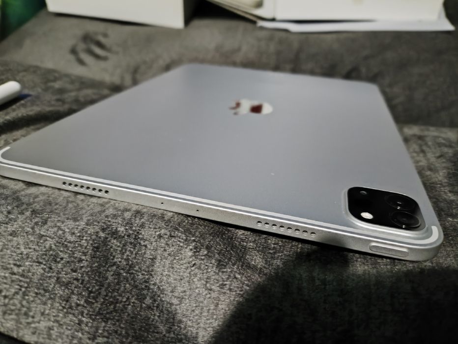 Etui + rysik + iPad 11 gen4 2022 M2 8GB RAM 128GB ROM WiFi baseus