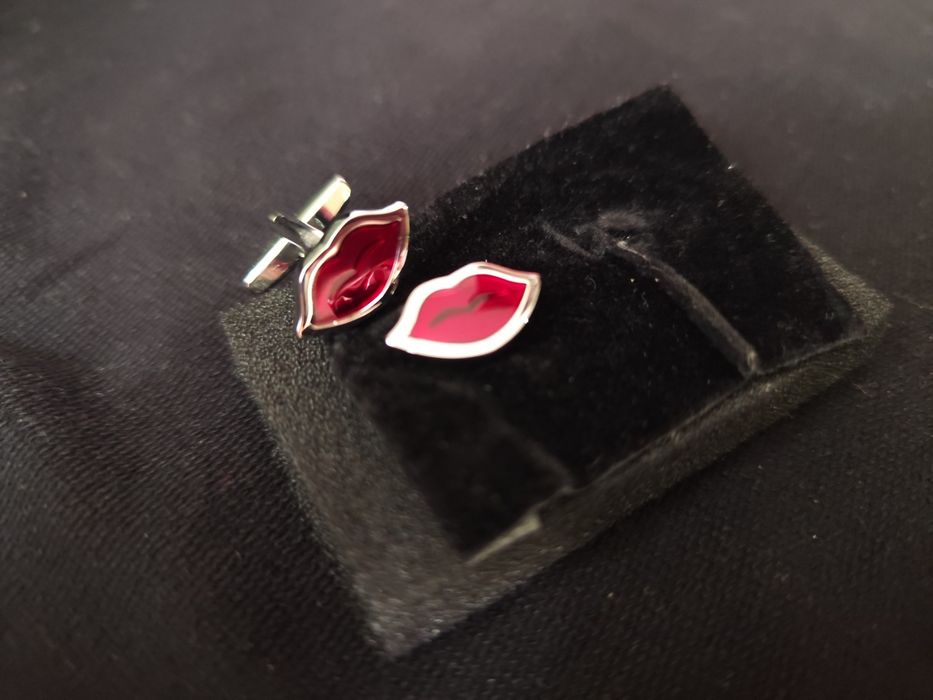 Галстук-метелик та застібки