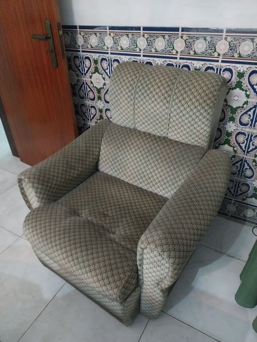 Conjunto Sofá Cama + 2 poltronas