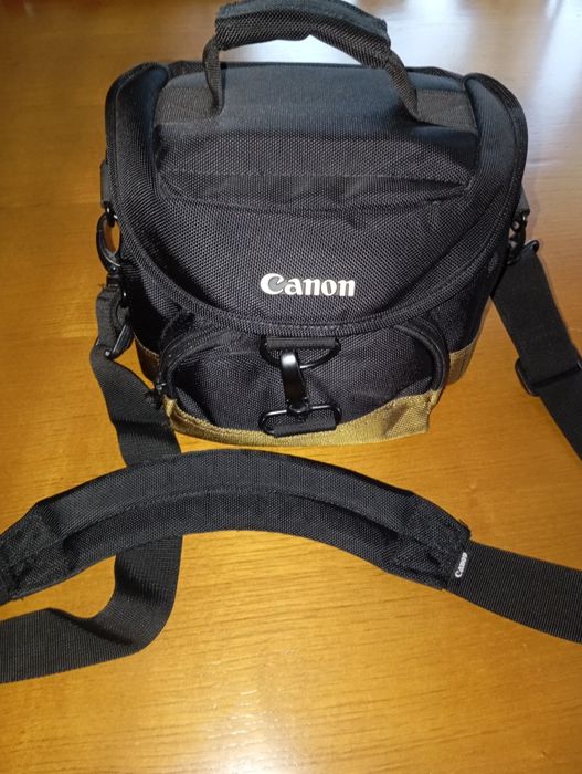 Máquina fotográfica Canon EOS 1100D