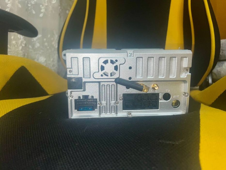 CD Авто-Магнитола XOMAX XM-2DA702