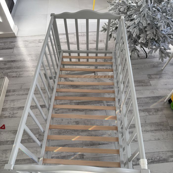 Дитяче ліжечко дерев'яне Анастасія-2 з маятником, Білий