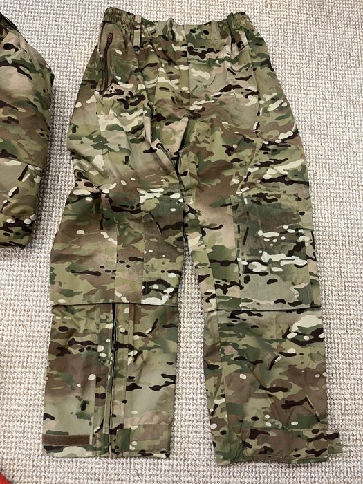 Комплект водовідштовхувальний куртка та штани мультикам