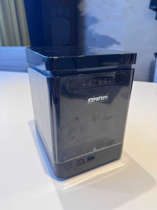 QNAP TS-453Bmini + 2x 4TB Seagate IronWolf | Serwer NAS | Stan Idealny