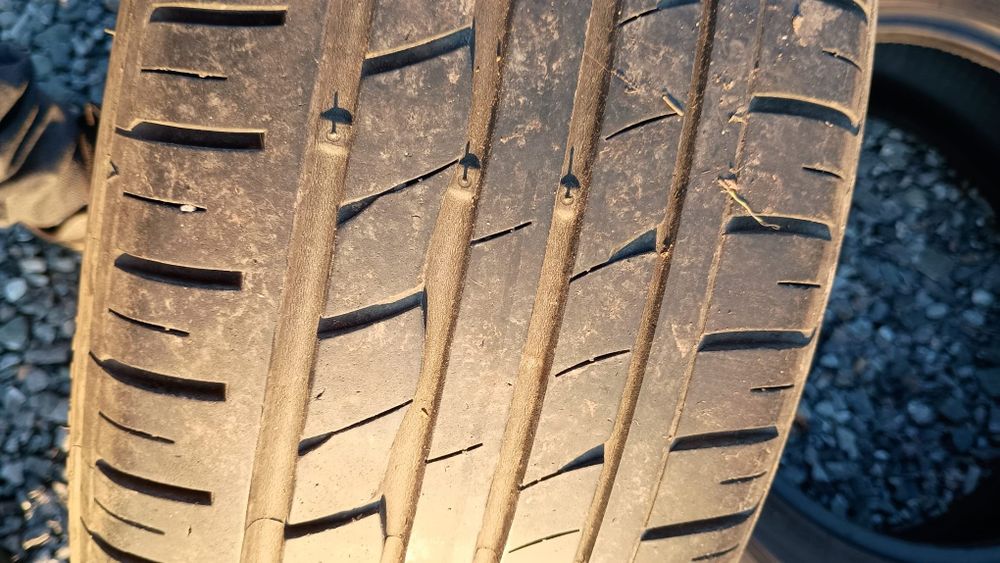 Opony sprzedam bez felg