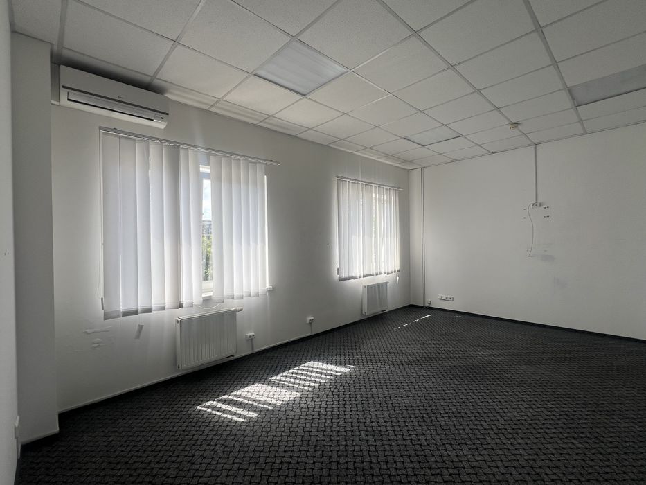 Оренда! офісні приміщення 200 м.кв ! вул.Зелена