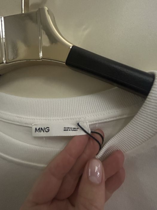 Футболка нова Mango