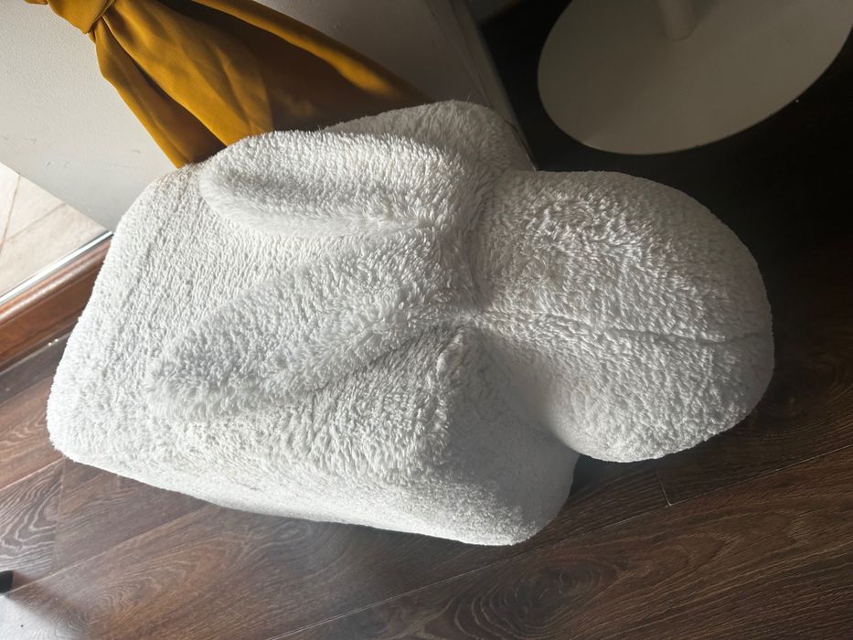 Pufa w kształcie owieczki