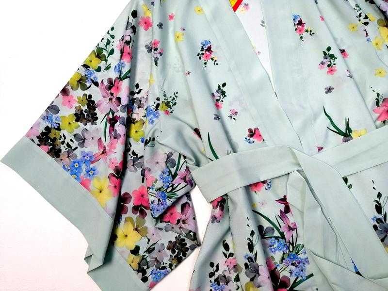 Новий жіночий халат від британського бренду Ted Baker