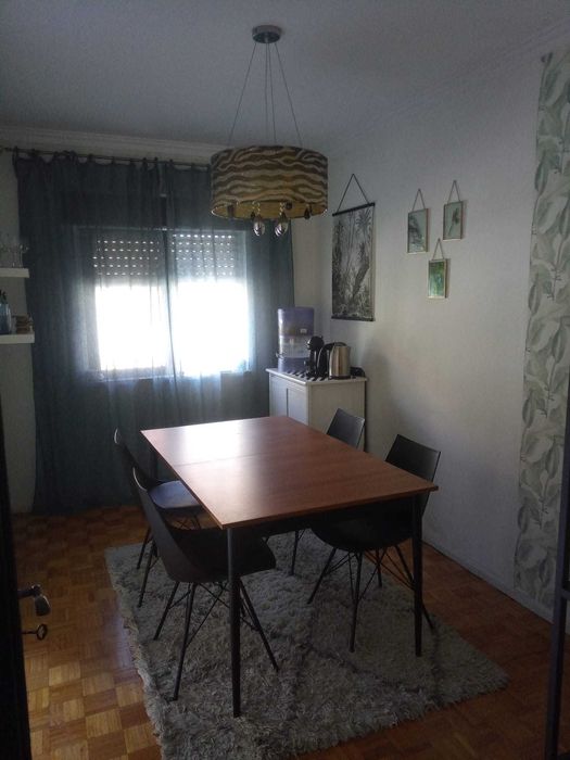 Mesa de jantar extensível