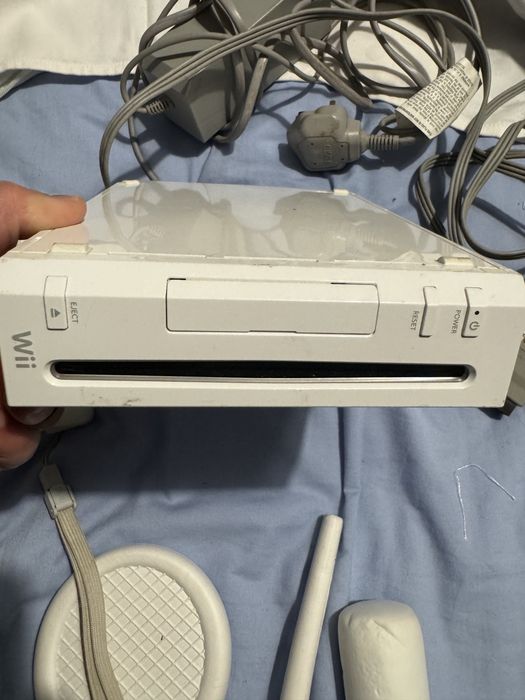 Nintendo Wii + volantes + acessorios diversos