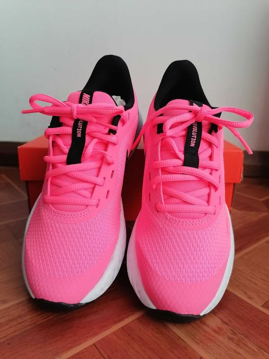 Sapatilha /ténis Nike revolution 5
