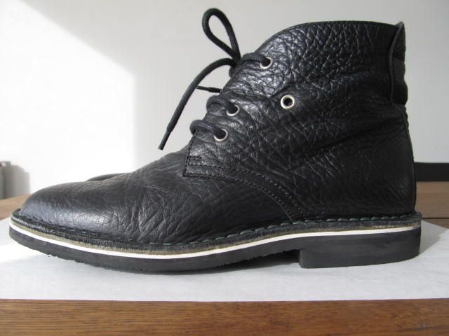 Botas em pele genuína (novas)