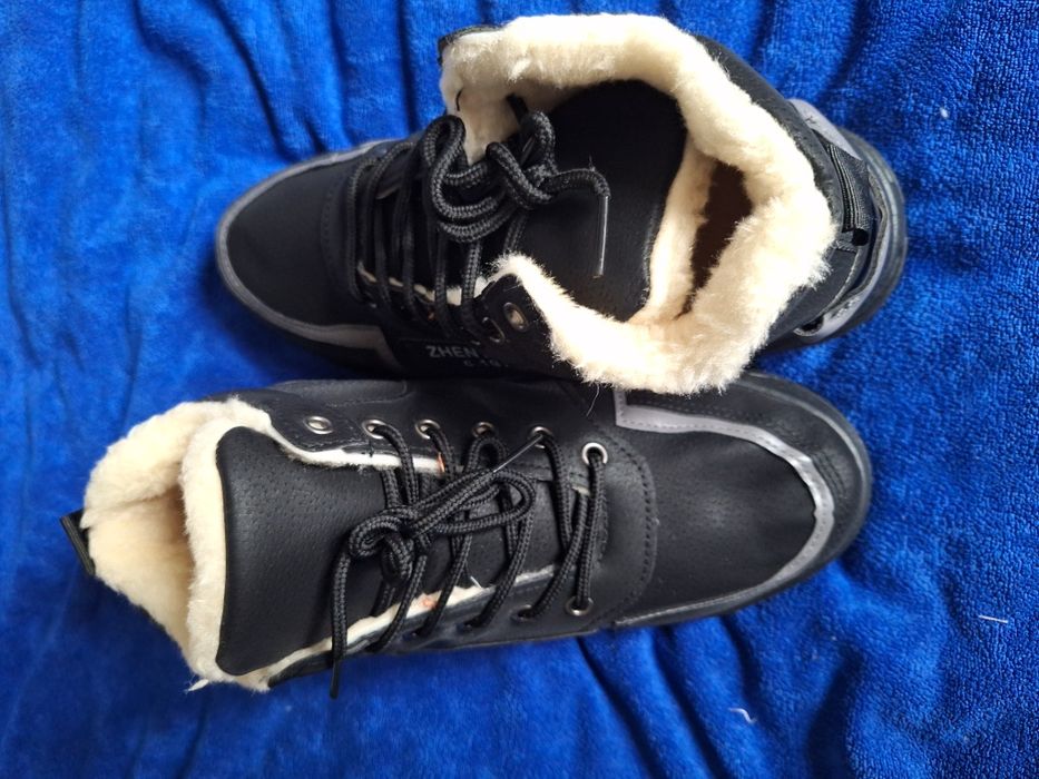 Męskie zimowe buty ocieplane 39, wkładka 24,5 cm