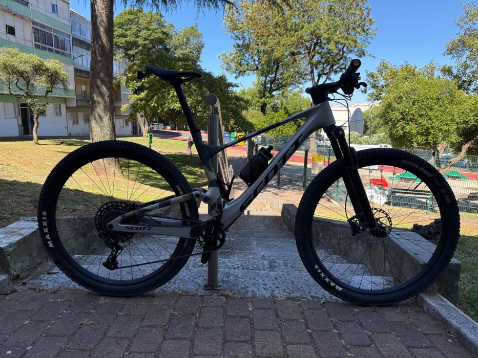 Bicicleta suspensão total Scott Spark RC Comp toda em Carbono tamanho L Nova