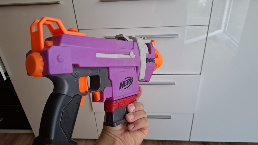 Nerf Fortnite SMG-E Blaster