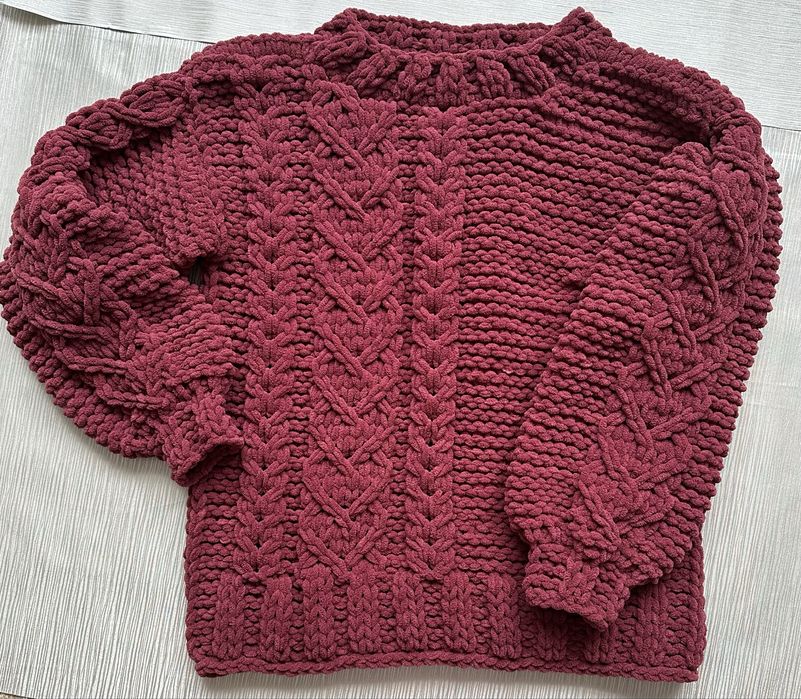 Светрик з плюшевої пряжі