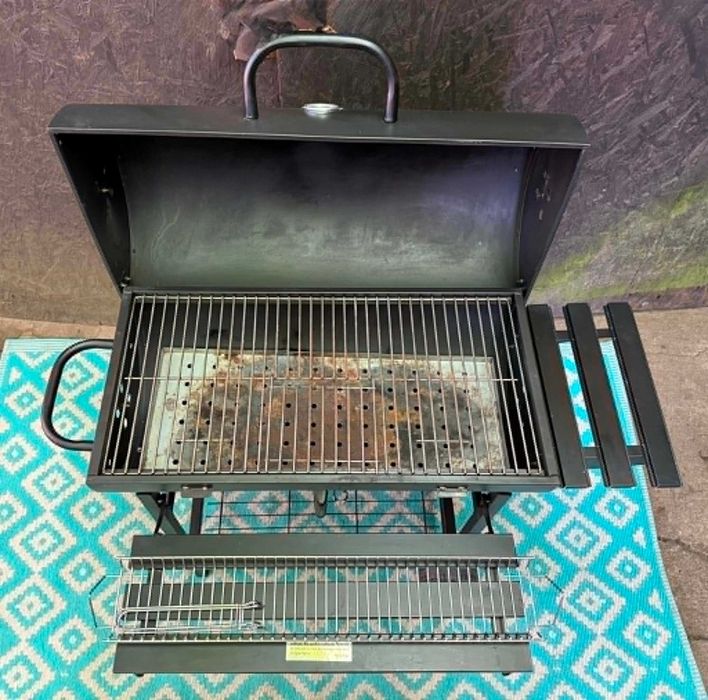 Duzy Grill Węglowy m-ki Lund z termometrem o wym. 52 cm x 94 cm x 107 cm stan bdb