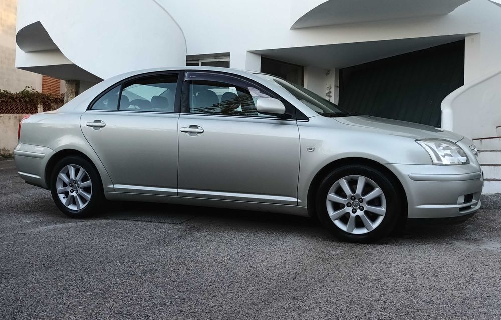 Toyota Avensis 1.6, gasolina, 2003, só 110000 Km, excelente (de garagem) foto 2