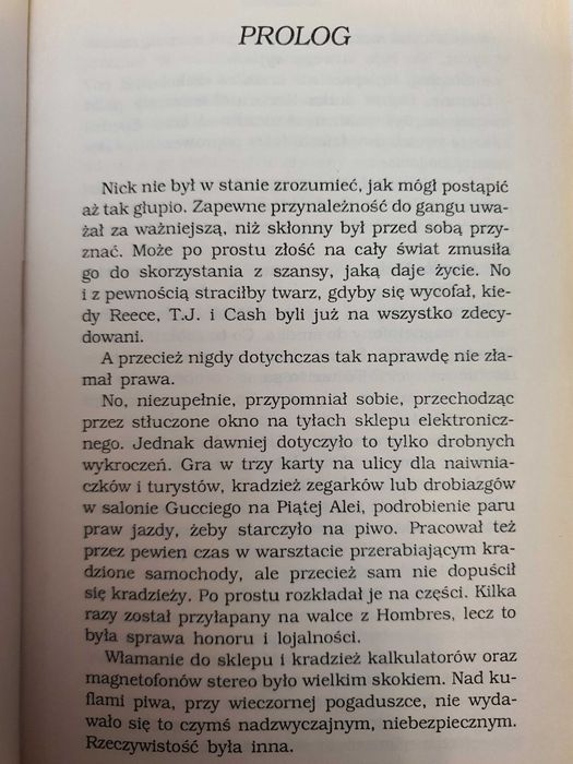 Z nakazem sądu - Nora Roberts